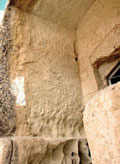 Walls of the mosque halls, portal and deposition recesses are covered with paintings of different times - contour images of horses and riders, bulls, open palms, floral tracery